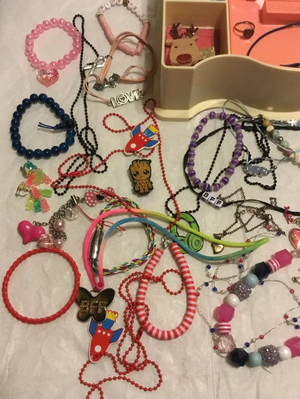 Vintage 1989 Playskool little girl's plastic jewelry box full of lots of jewelry